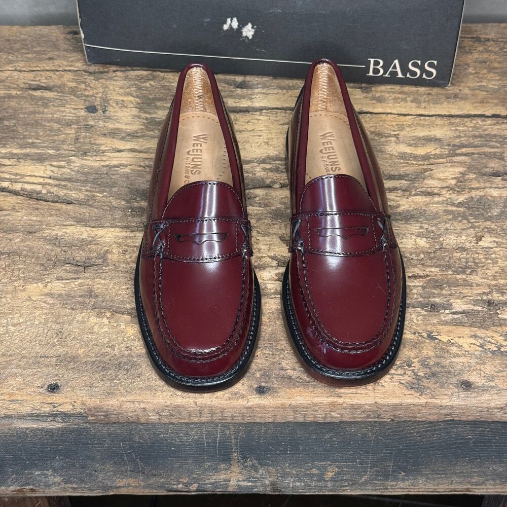 Bass Weejuns 2000 Burgundy Leather Penny Loafer Women's Size 6M New Old Stock